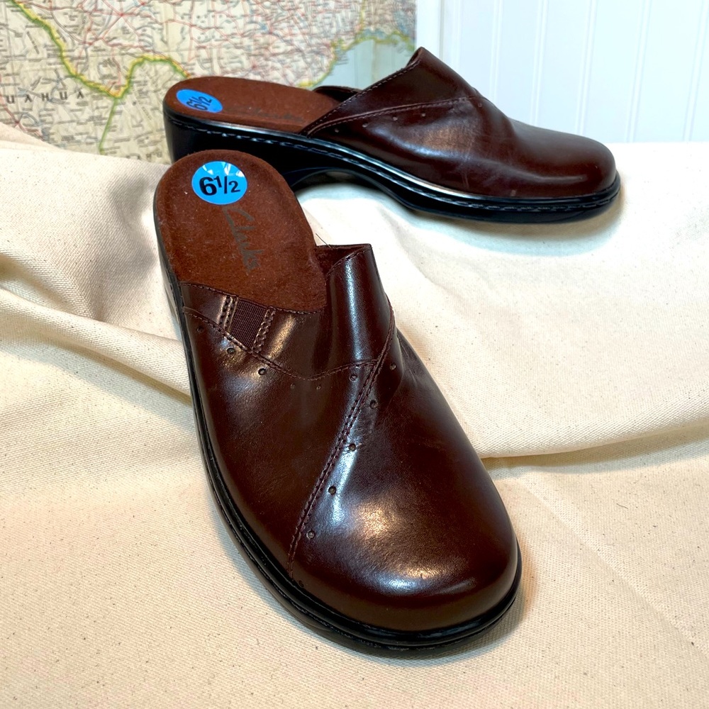 Clarks Women’s 70331 6.5 M Brown Leather Clogs, Slip-on Shoes